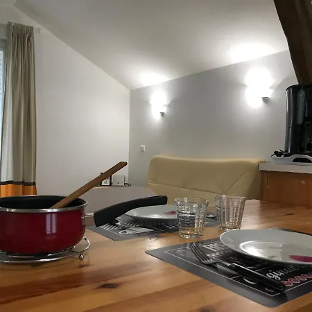 Apartment Le Petit Faure - Face Aux Thermes - Calme - Parking Gratuit
