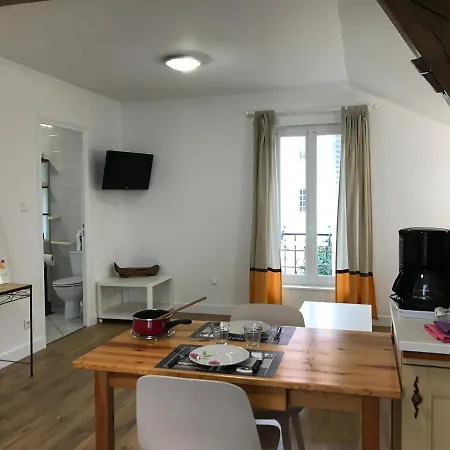 Apartment Le Petit Faure - Face Aux Thermes - Calme - Parking Gratuit *